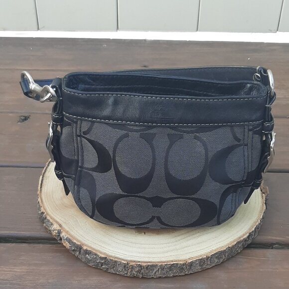 Fabulous Vintage Black Coach "Zoe" Signature Canvas/Leather Hobo Bag - Picture 2 of 11